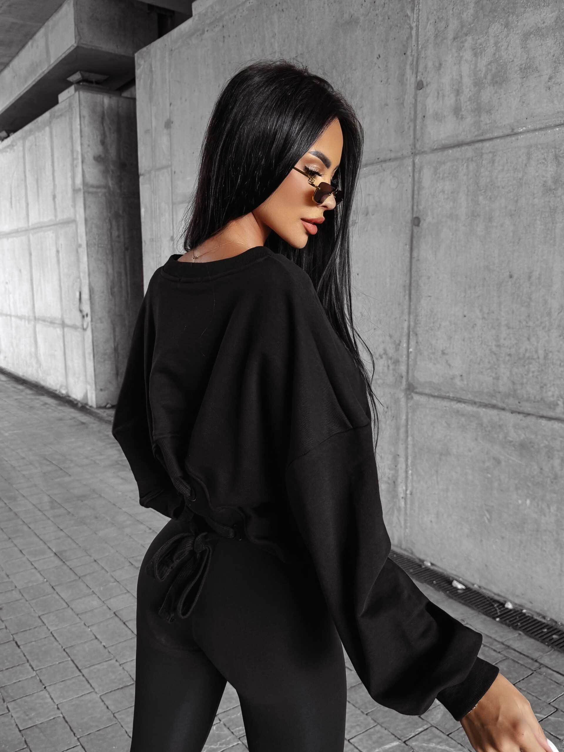 Bluza oversize DIORA OLAVOGA czarna