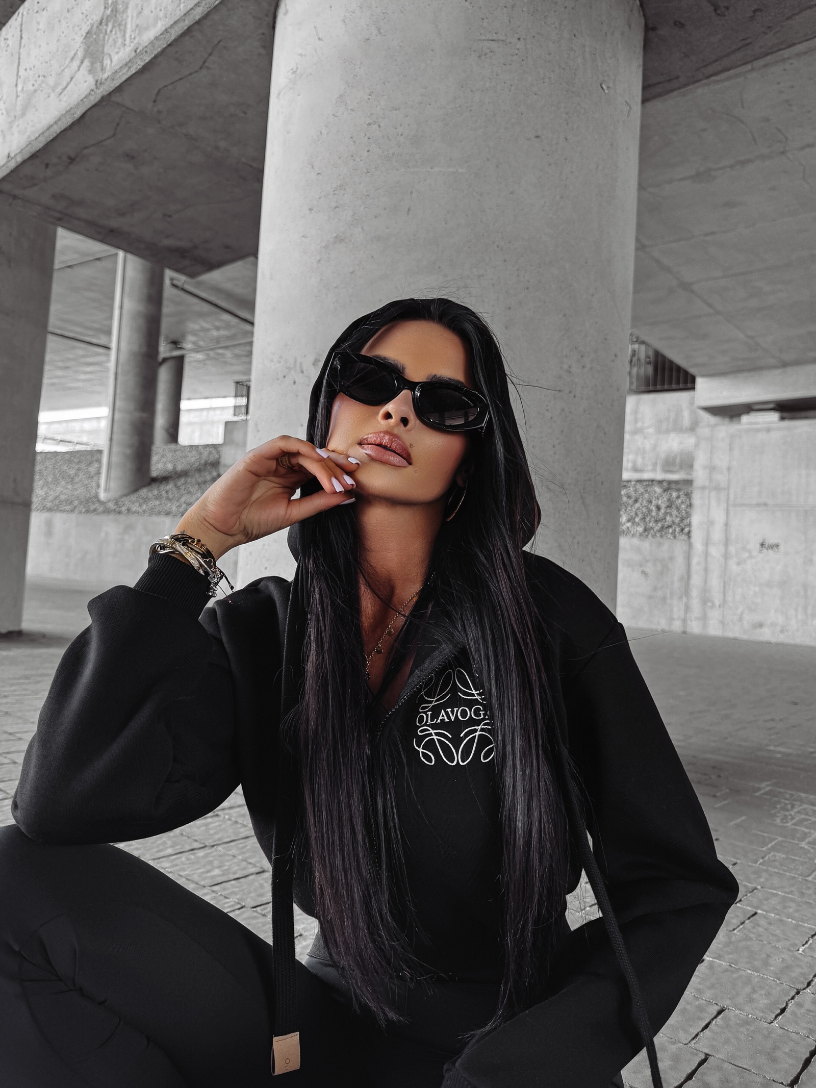 Bluza rozpinana z kapturem MAROON OLAVOGA czarna