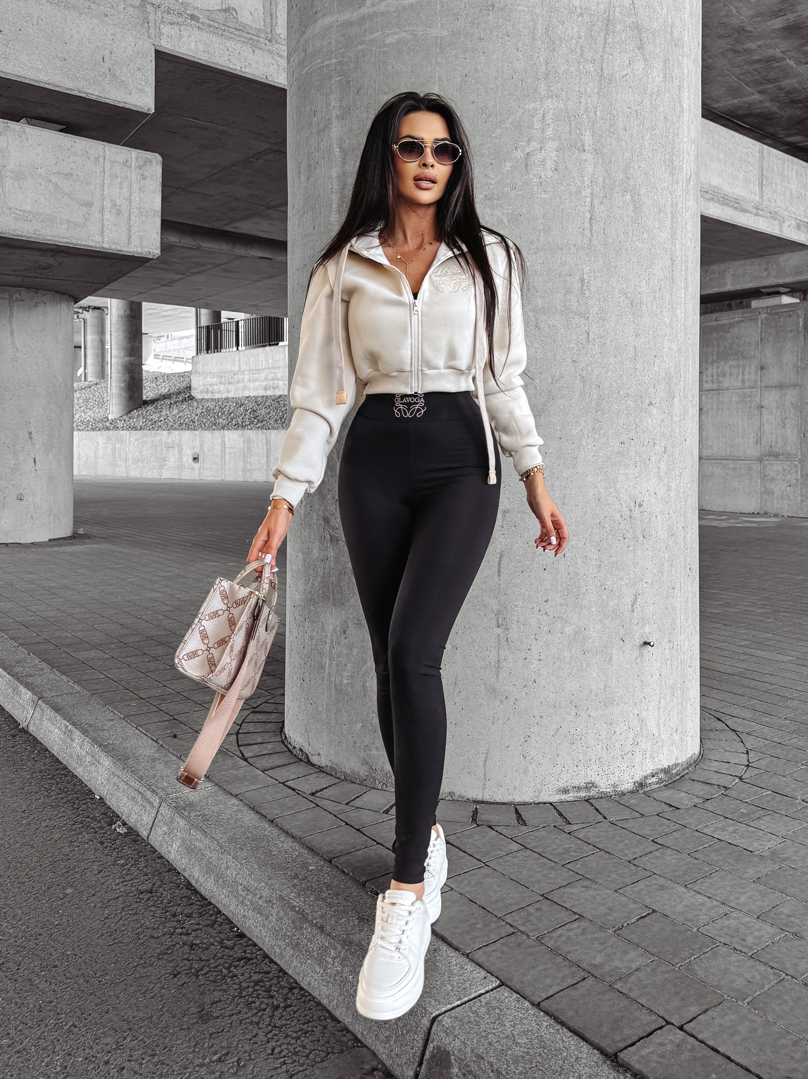 Bluza rozpinana z kapturem MAROON OLAVOGA beżowa