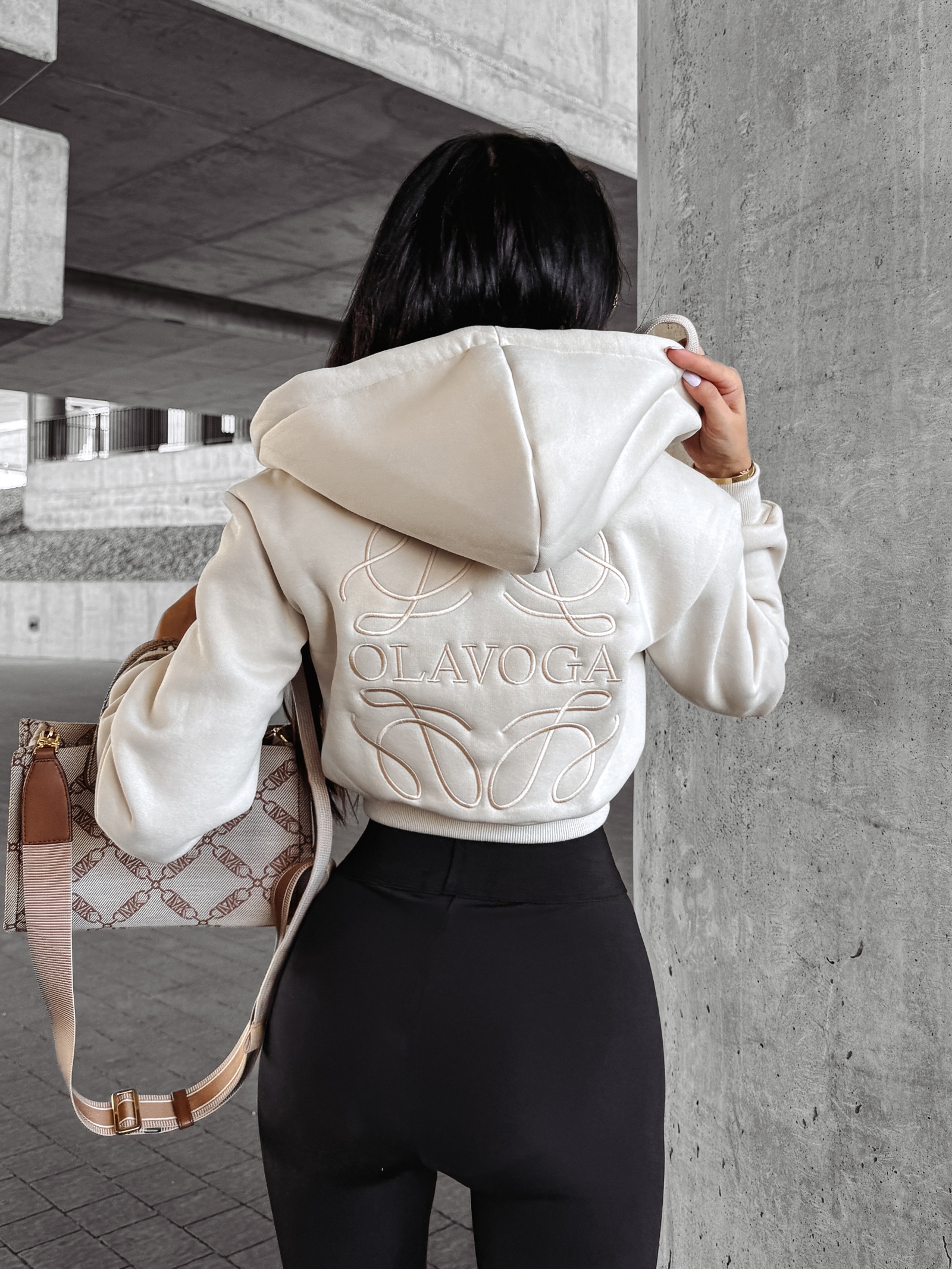 Bluza rozpinana z kapturem MAROON OLAVOGA beżowa