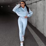 Dres damski welurowy HANDY OLAVOGA błękitny