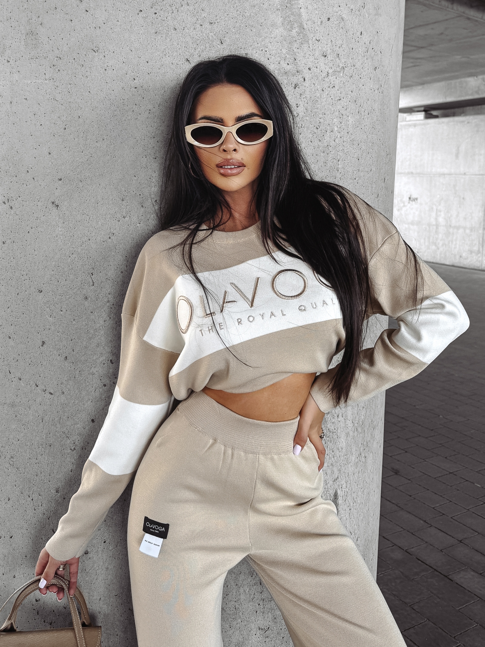 Komplet dres sportowy LUXFORM OLAVOGA beżowy Komplet dres sportowy LUXFORM OLAVOGA beżowy