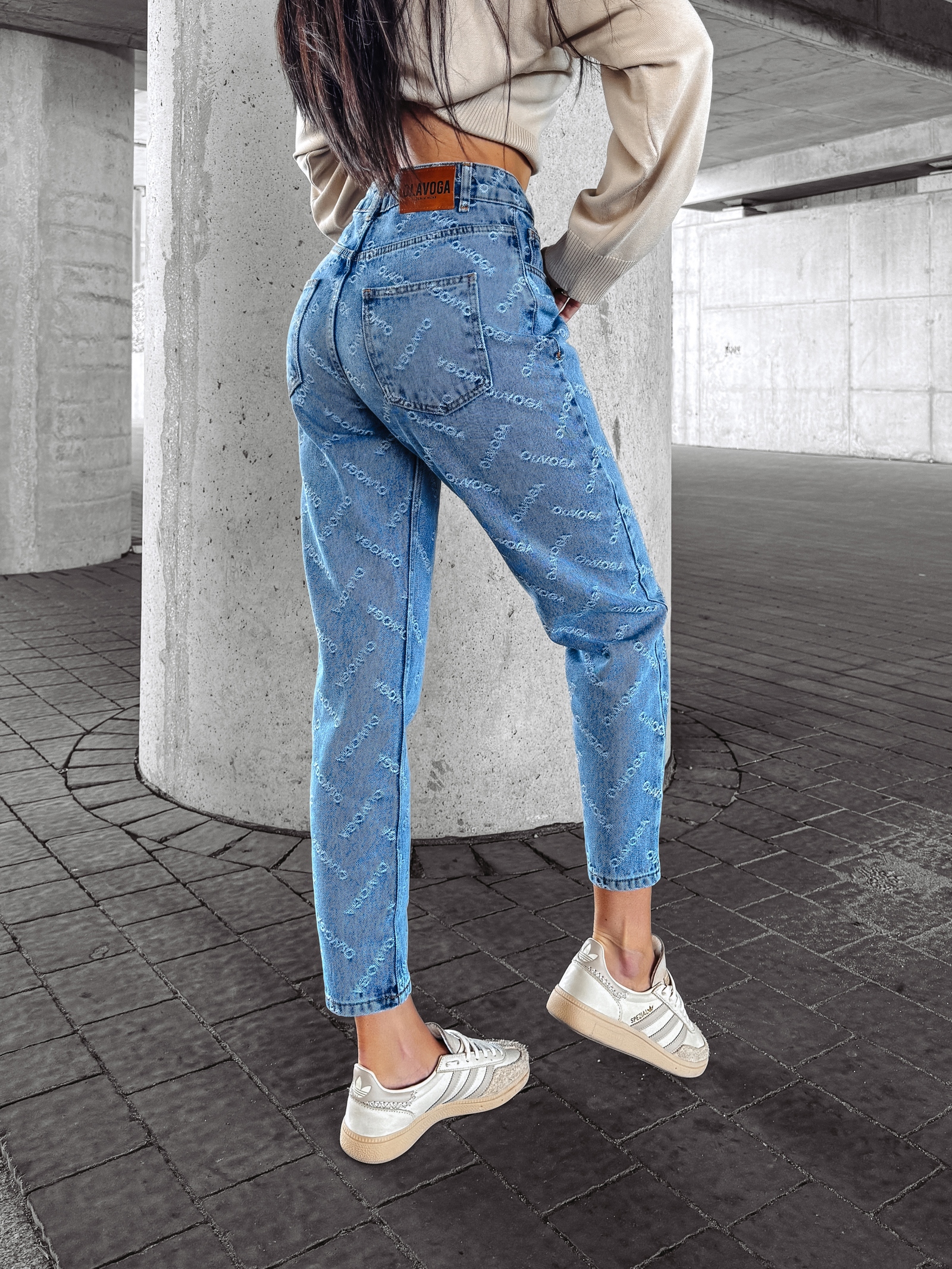 Spodnie mom jeans INTED OLAVOGA jasnoniebieskie