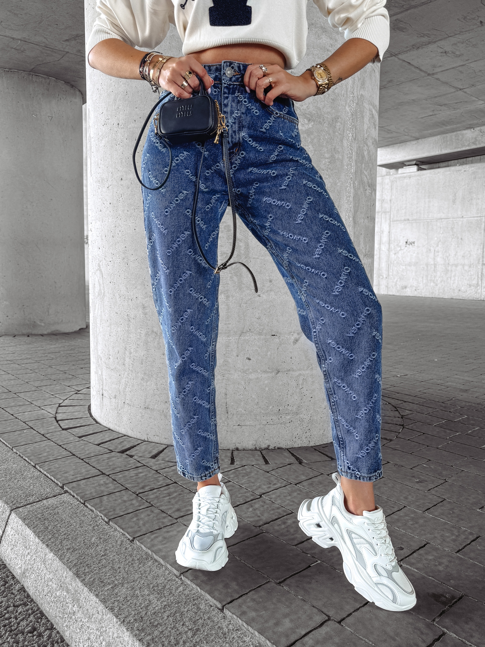 Spodnie mom jeans INTED OLAVOGA niebieskie Spodnie mom jeans INTED OLAVOGA niebieskie