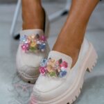 Mokasyny z kamieniami Madam Alecta beżowe