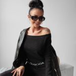 Bluzka sweterkowa prążkowana ART OLAVOGA czarna