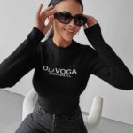 Sweter basic gładki KATE OLAVOGA czarny