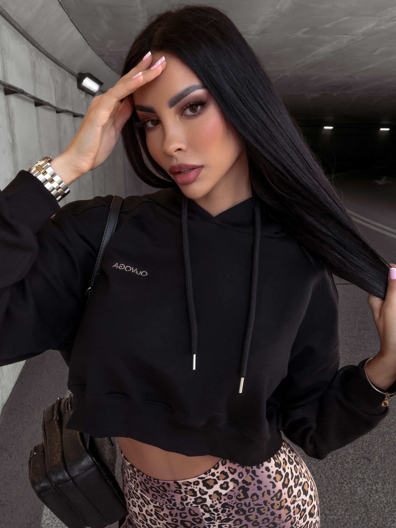 Bluza bawełniana z kapturem JULIE OLAVOGA czarna