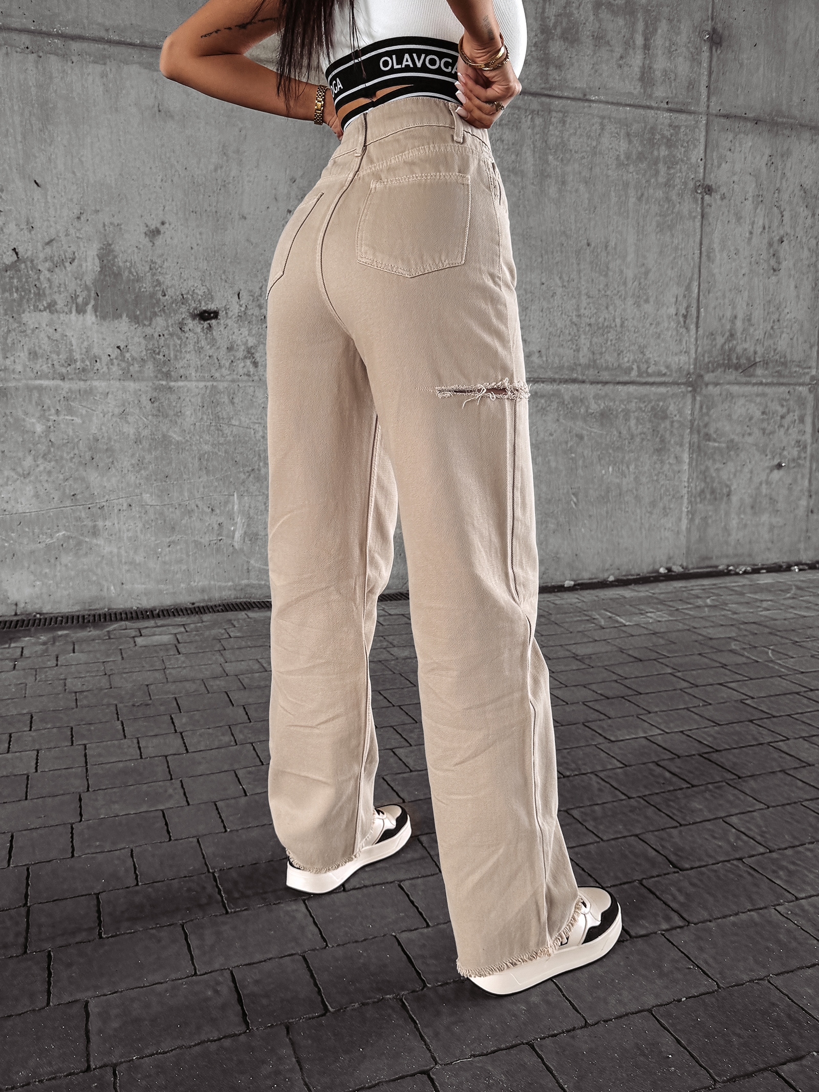 Spodnie jeansowe baggy fit DEIVEN OLAVOGA beżowe Spodnie jeansowe baggy fit DEIVEN OLAVOGA beżowe