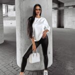 Bluza crewneck prosta FINESSE OLAVOGA ecru