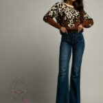 Sweterek w panterkę Detes czekoladowy