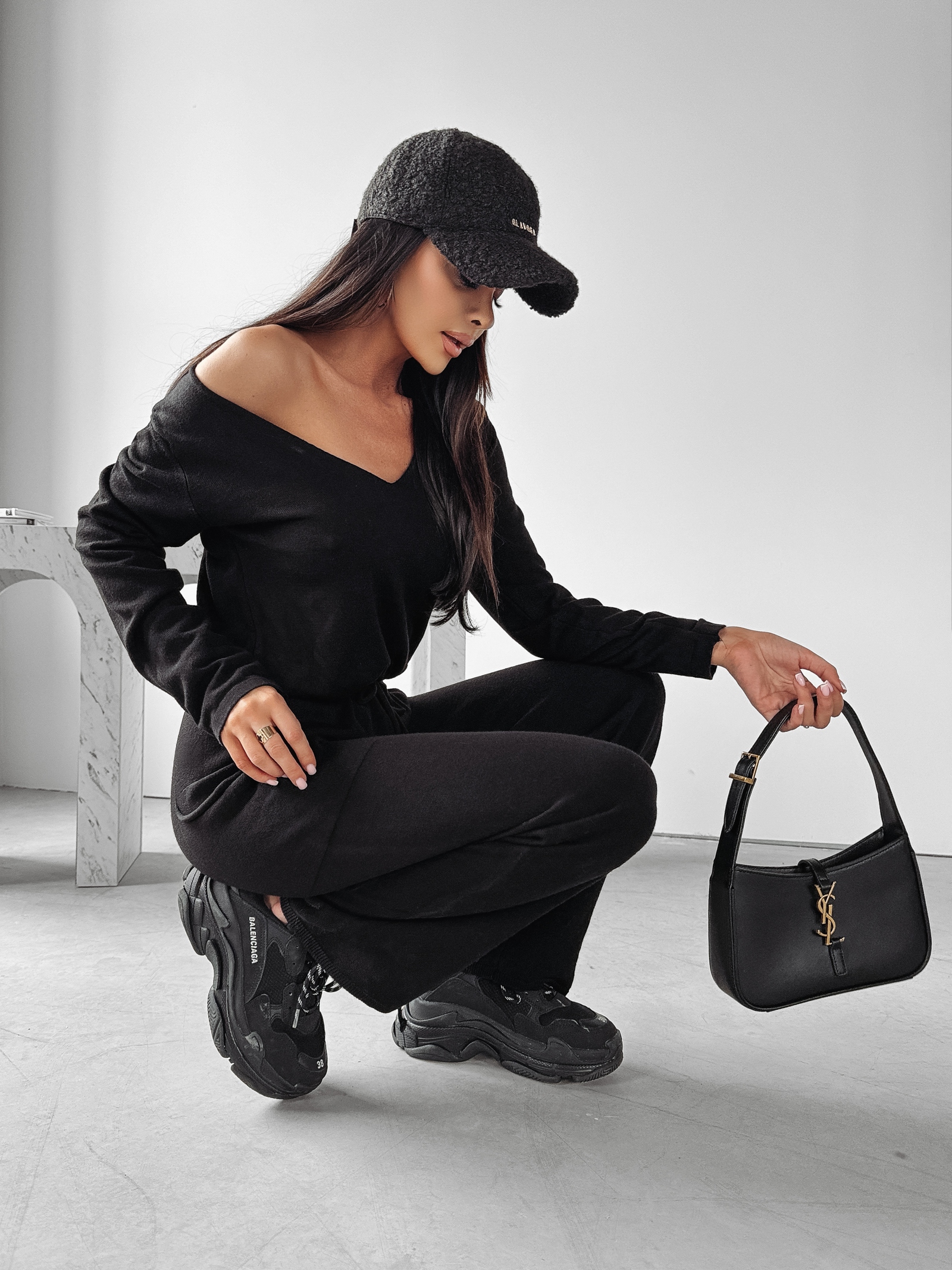 Kombinezon dzianinowy SHERRY OLAVOGA czarny Kombinezon dzianinowy SHERRY OLAVOGA czarny