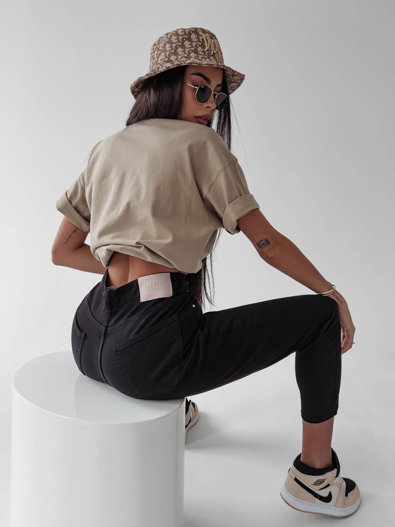 Spodnie jeansowe z efektem sprania RUBIS OLAVOGA czarne