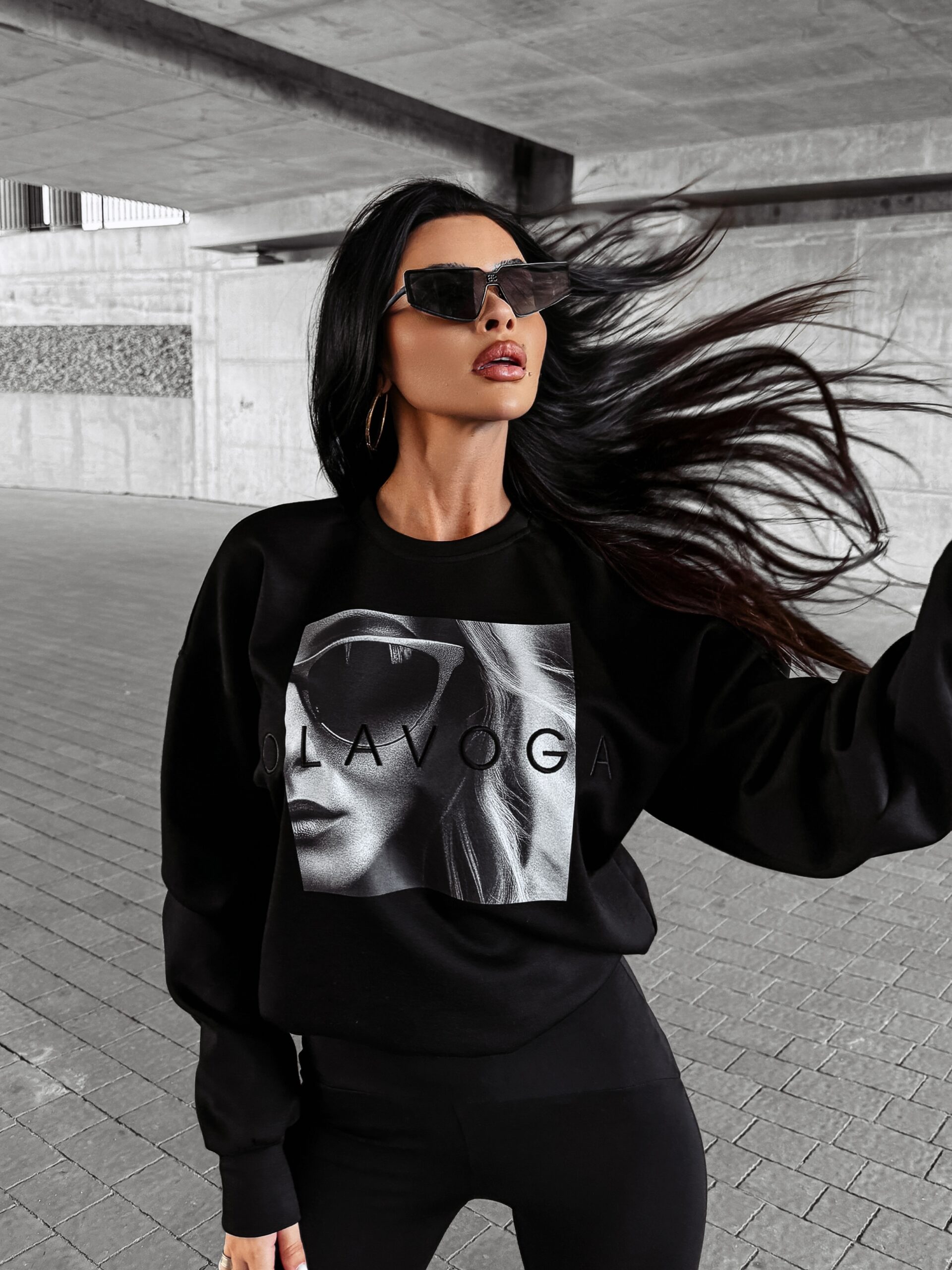 Bluza damska oversize MODESTO OLAVOGA czarna