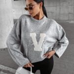 Sweter klasyczny VICI OLAVOGA szary