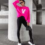 Sweter klasyczny VICI OLAVOGA różowy