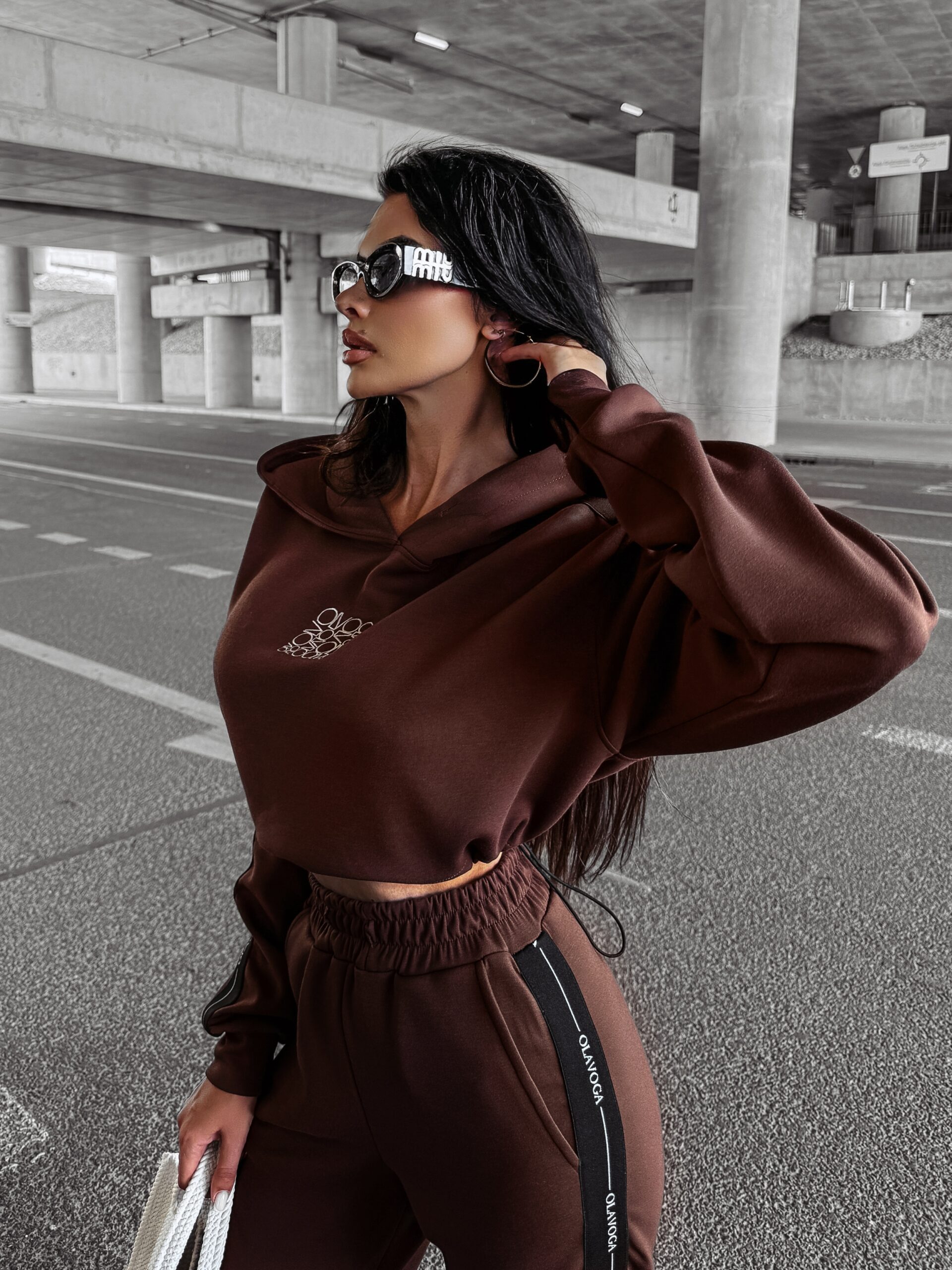 Dres damski z lampasem SHUMM OLAVOGA brązowy