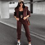 Spodnie dresowe damskie EVOLVE OLAVOGA brązowe