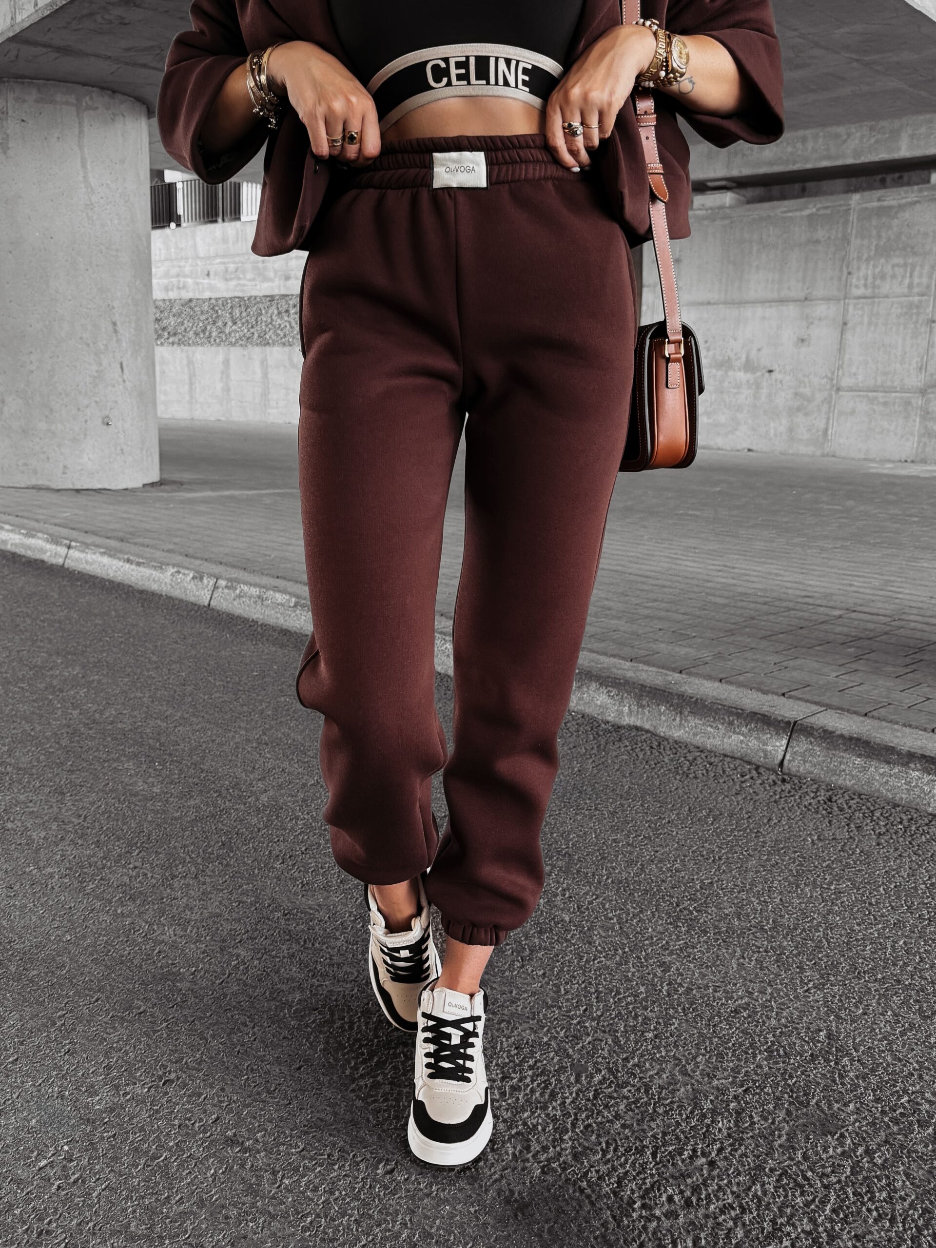 Spodnie dresowe damskie EVOLVE OLAVOGA brązowe