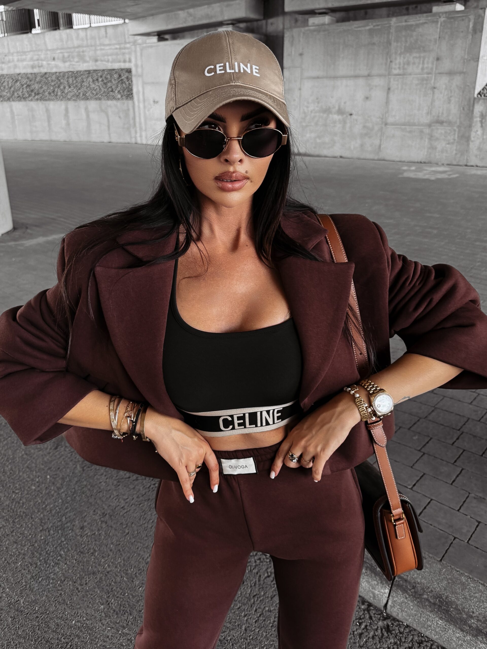 Marynarka bawełniana krótka MOCHA OLAVOGA brązowa