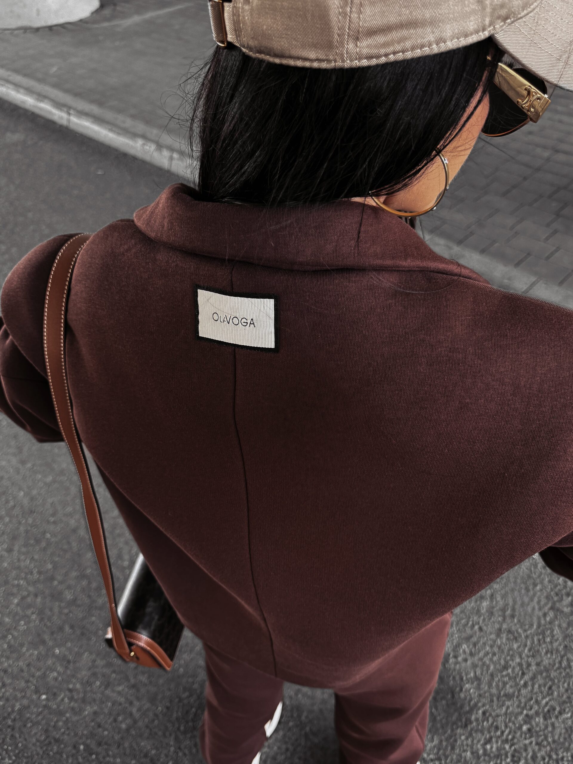 Marynarka bawełniana krótka MOCHA OLAVOGA brązowa