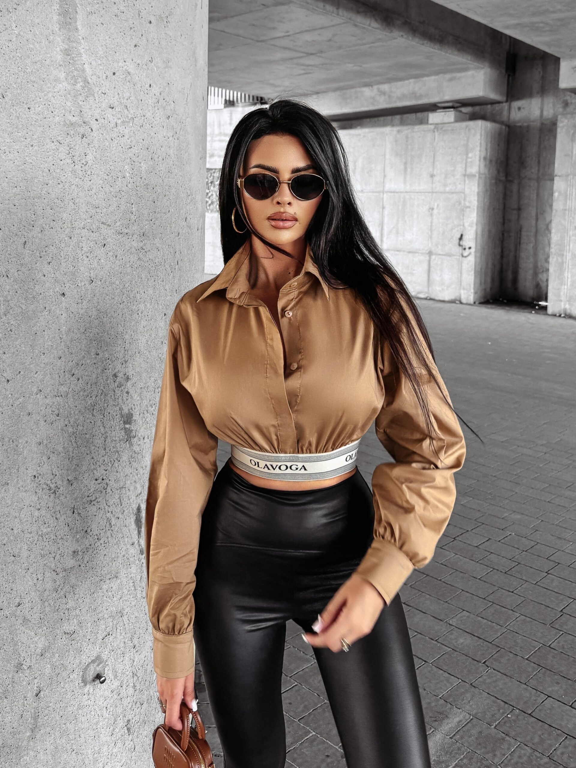 Koszula elegancka krótka SABELLA OLAVOGA beżowa Koszula elegancka krótka SABELLA OLAVOGA beżowa