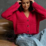 Krótki sweter Elikso malinowy