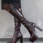 Kozaki lakierowane na słupku Mustang Rock brązowe