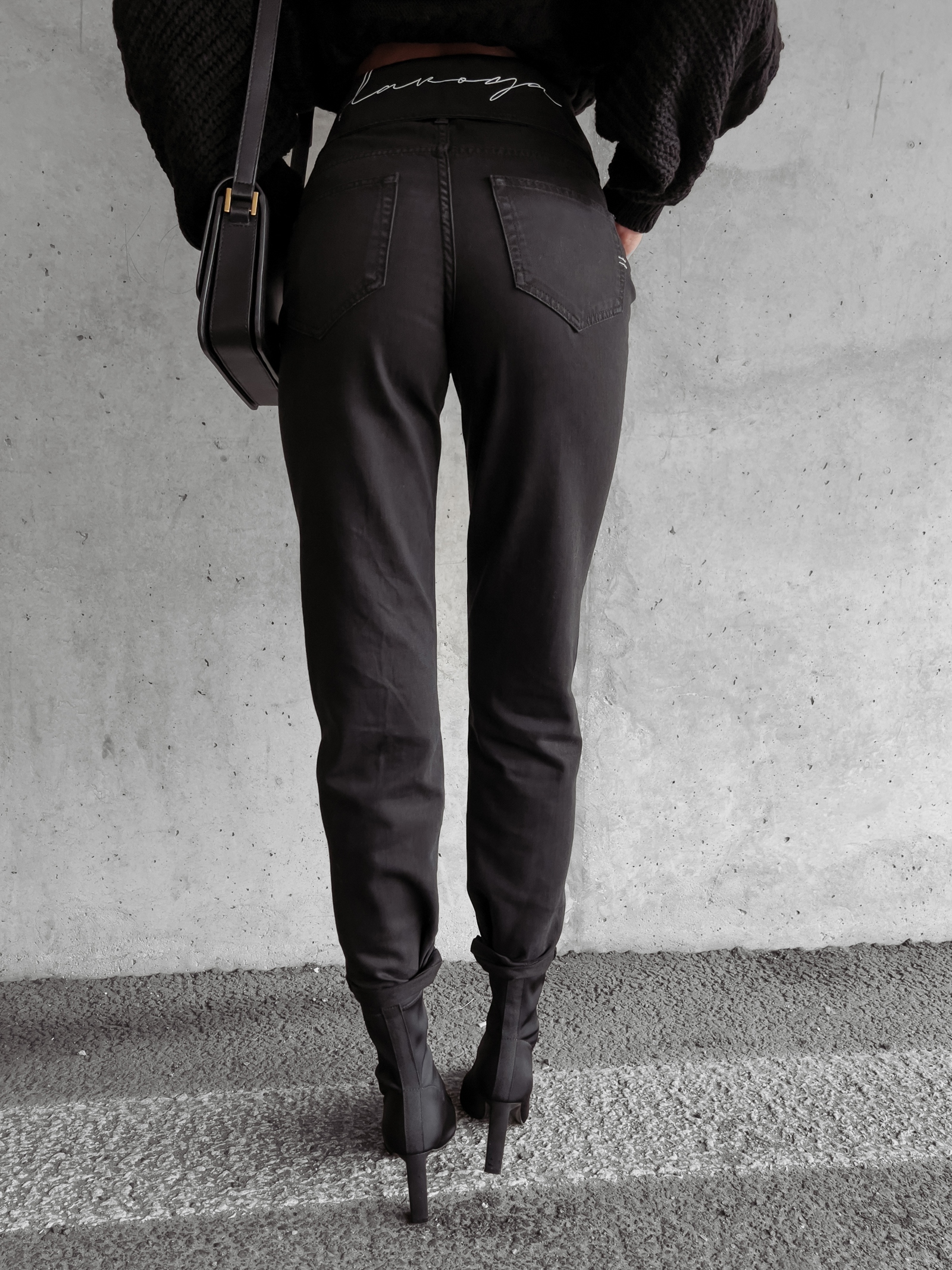 Spodnie z wysokim stanem GIOLA OLAVOGA czarne