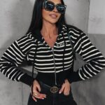 Bluza sweterkowa z kapturem ZOE OLAVOGA czarna