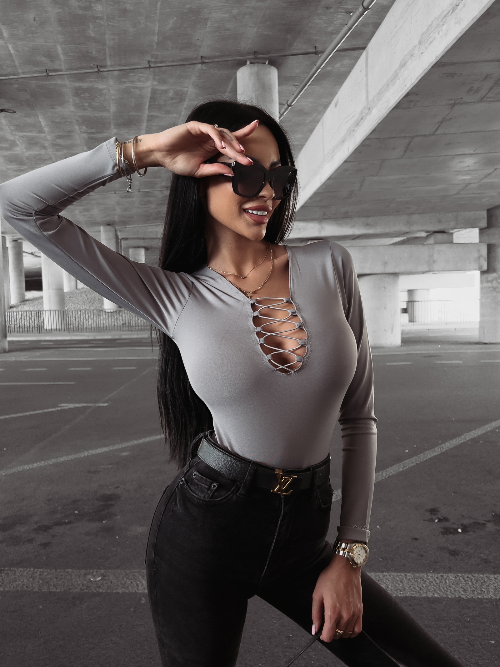 Body dopasowane z wycięciem LEXA OLAVOGA szare