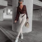 Bluzka z wiązaniem SUSIE OLAVOGA brązowa