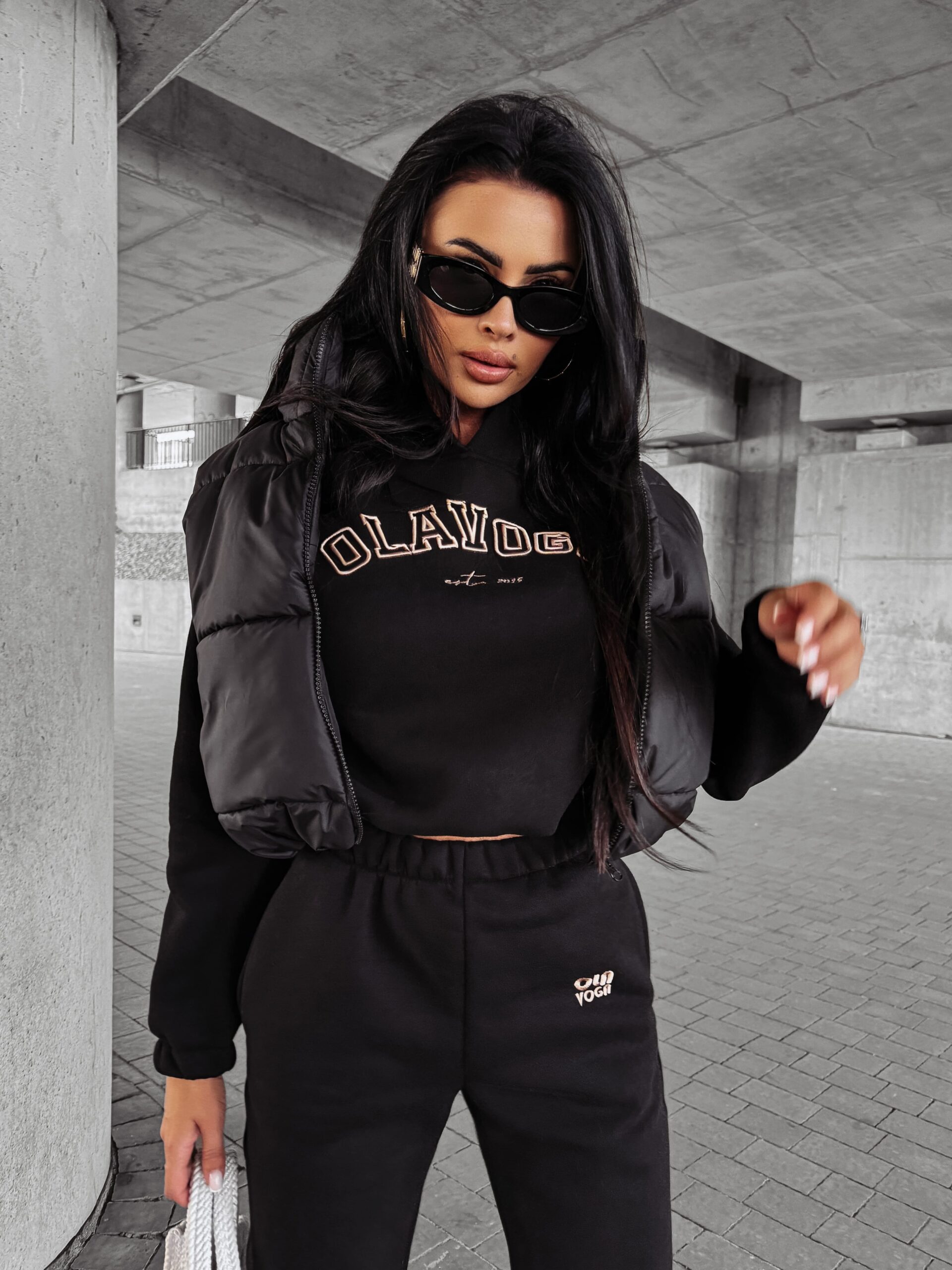 Kamizelka sportowa CROWN OLAVOGA czarna