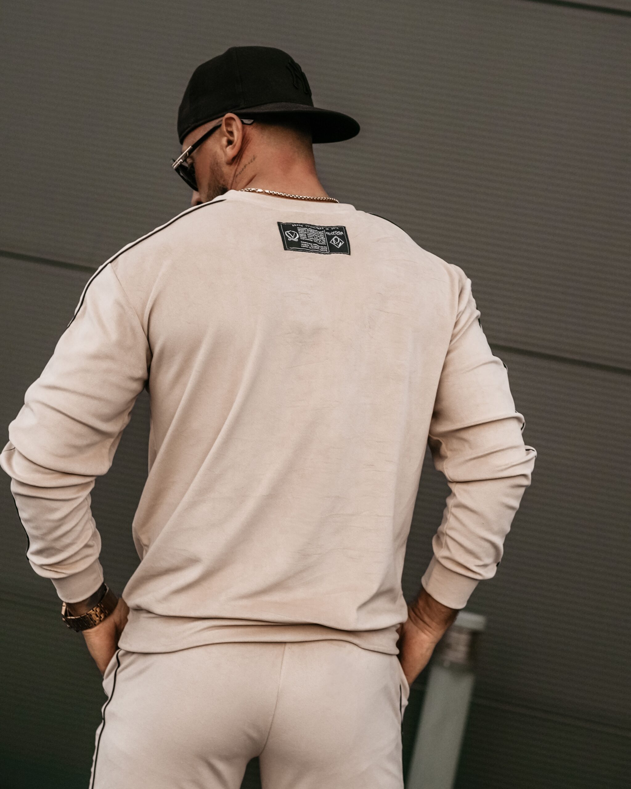 Dres męski welurowy DRESSY MEN OLAVOGA beżowy Dres męski welurowy DRESSY MEN OLAVOGA beżowy