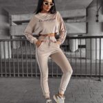 Komplet dres welurowy damski DRESSY OLAVOGA beżowy