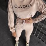 Komplet dres welurowy damski DRESSY OLAVOGA beżowy