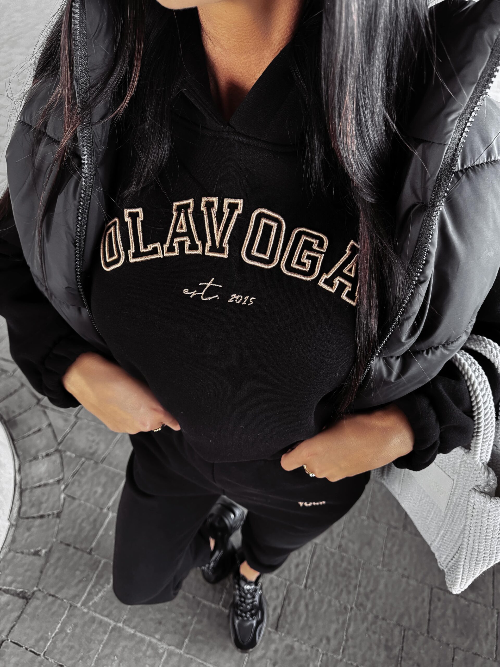 Dres damski ocieplany HONESTY OLAVOGA czarny Dres damski ocieplany HONESTY OLAVOGA czarny