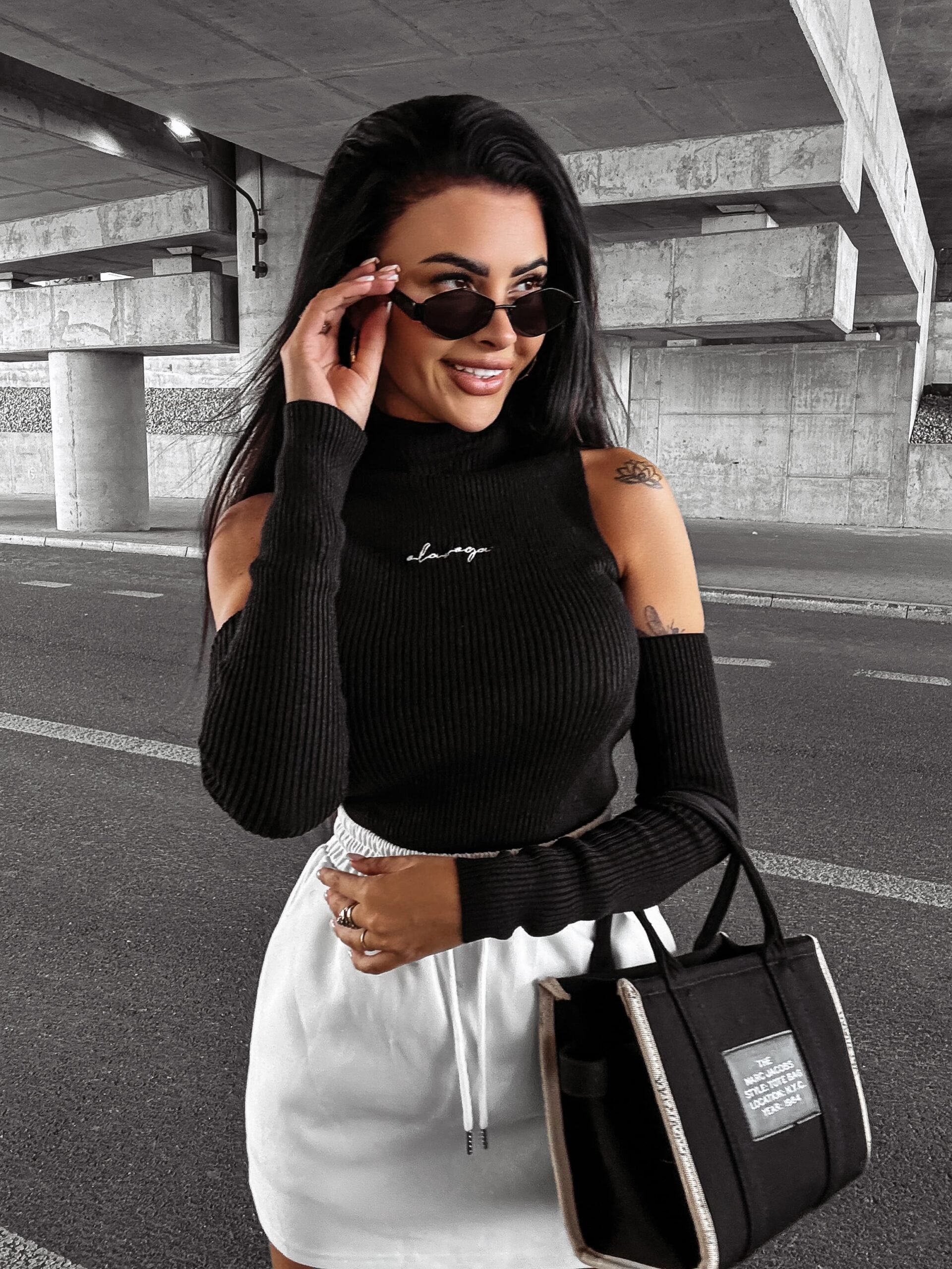 Top prążkowany FLIGHT OLAVOGA czarny