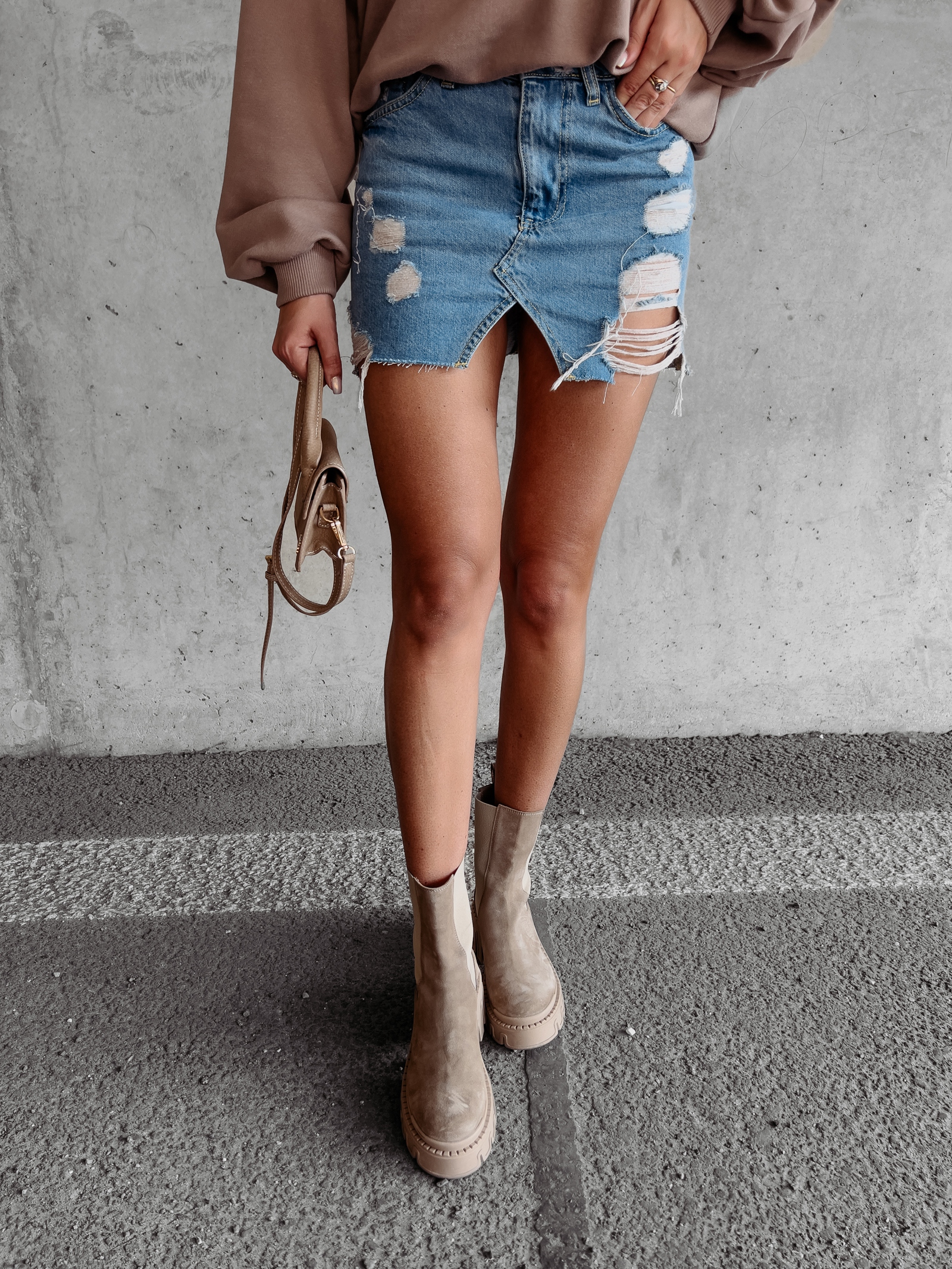 Spódniczka jeansowa mini NOVA OLAVOGA niebieska