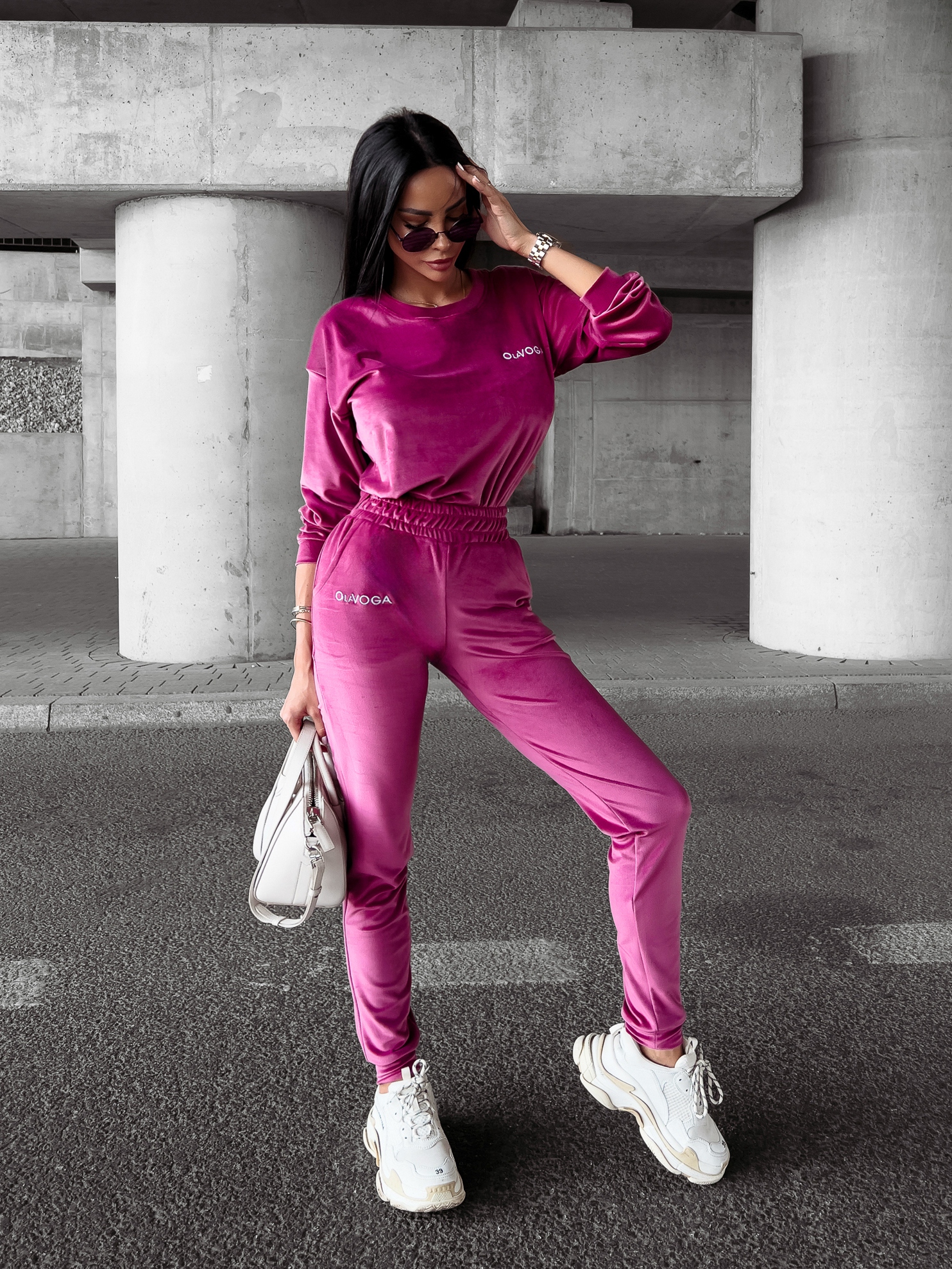 Komplet damski welurowy OROTON OLAVOGA amarantowy