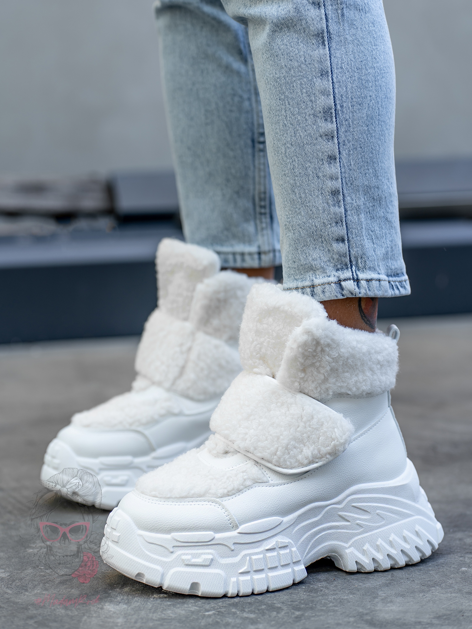 Botki z barankiem Madam Dobbs białe