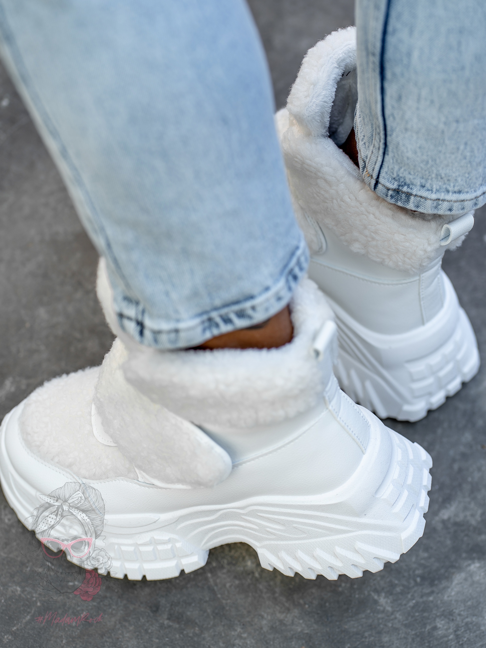 Botki z barankiem Madam Dobbs białe