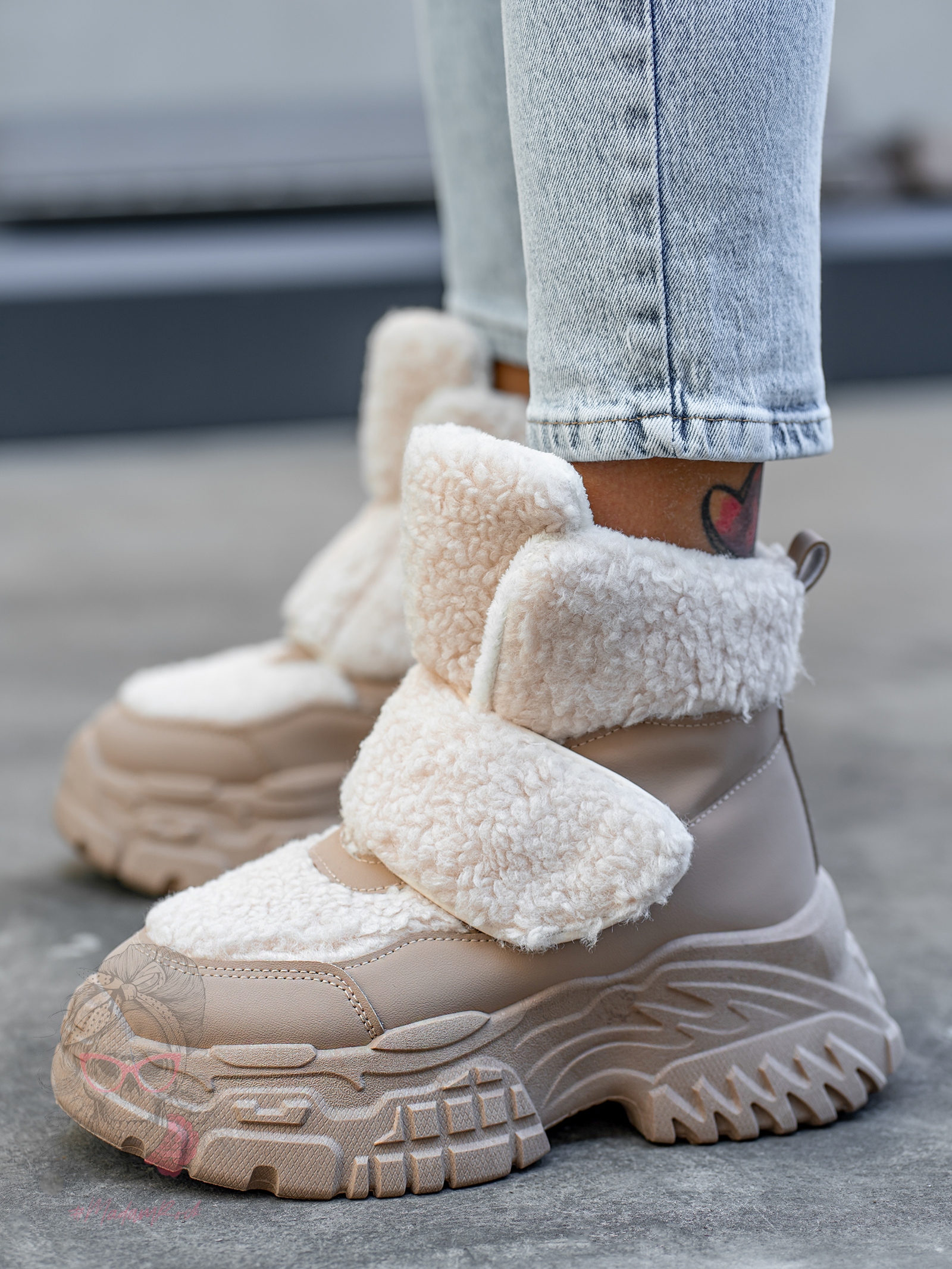 Botki z barankiem Madam Dobbs beżowe Botki z barankiem Madam Dobbs beżowe