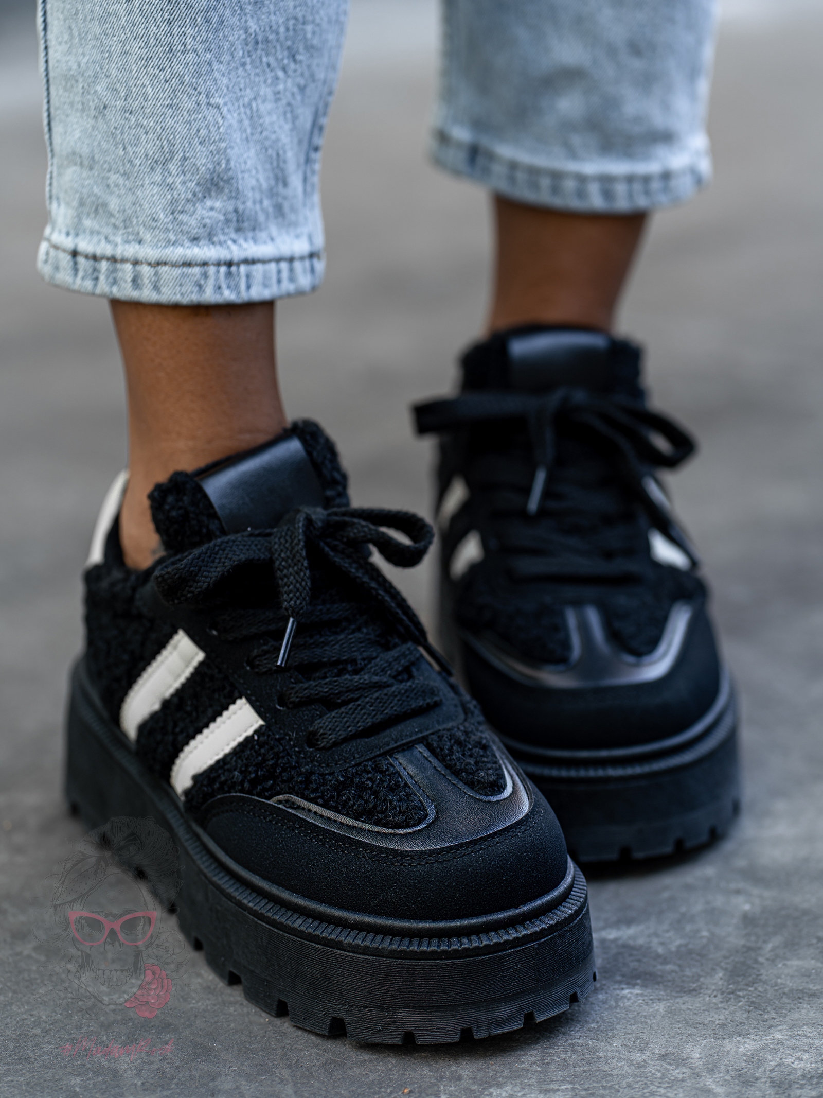 Buty sportowe z barankiem Madam Messo czarne