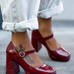 Czółenka na słupku Madam Elsmode bordowe