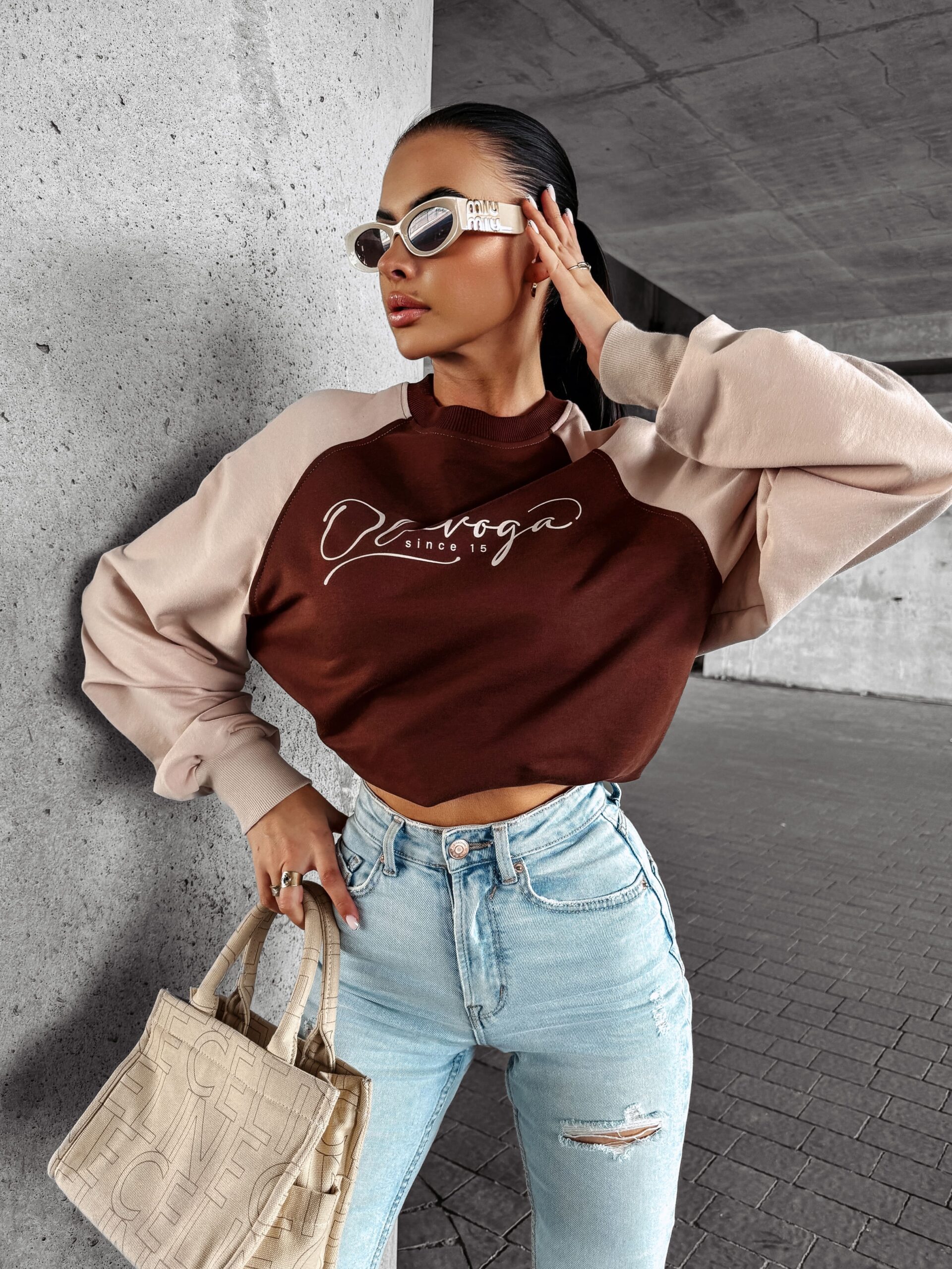 Bluza oversize crewneck LAKIRA OLAVOGA brązowa