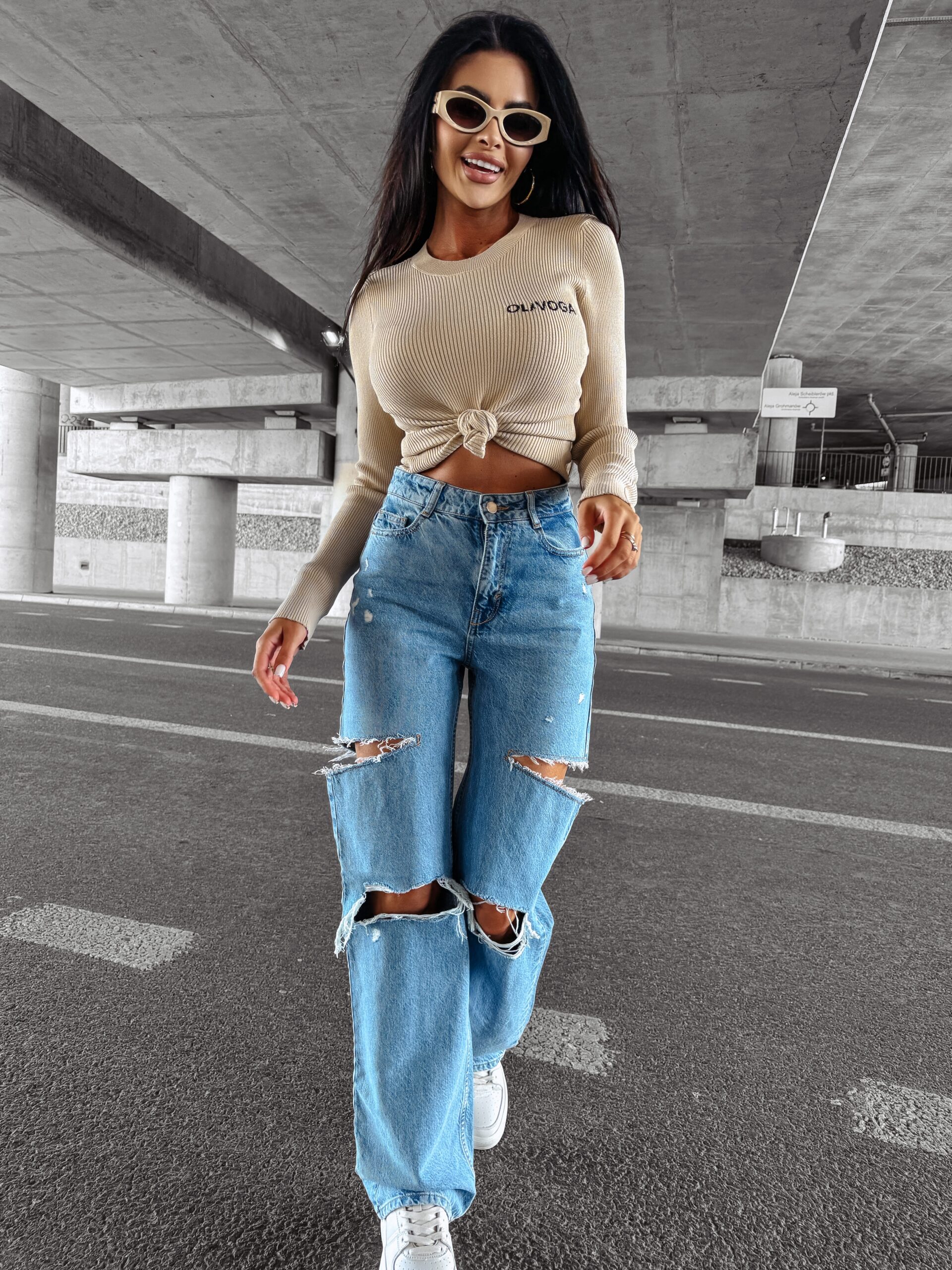 Sweter prążkowany SOFT OLAVOGA beżowy