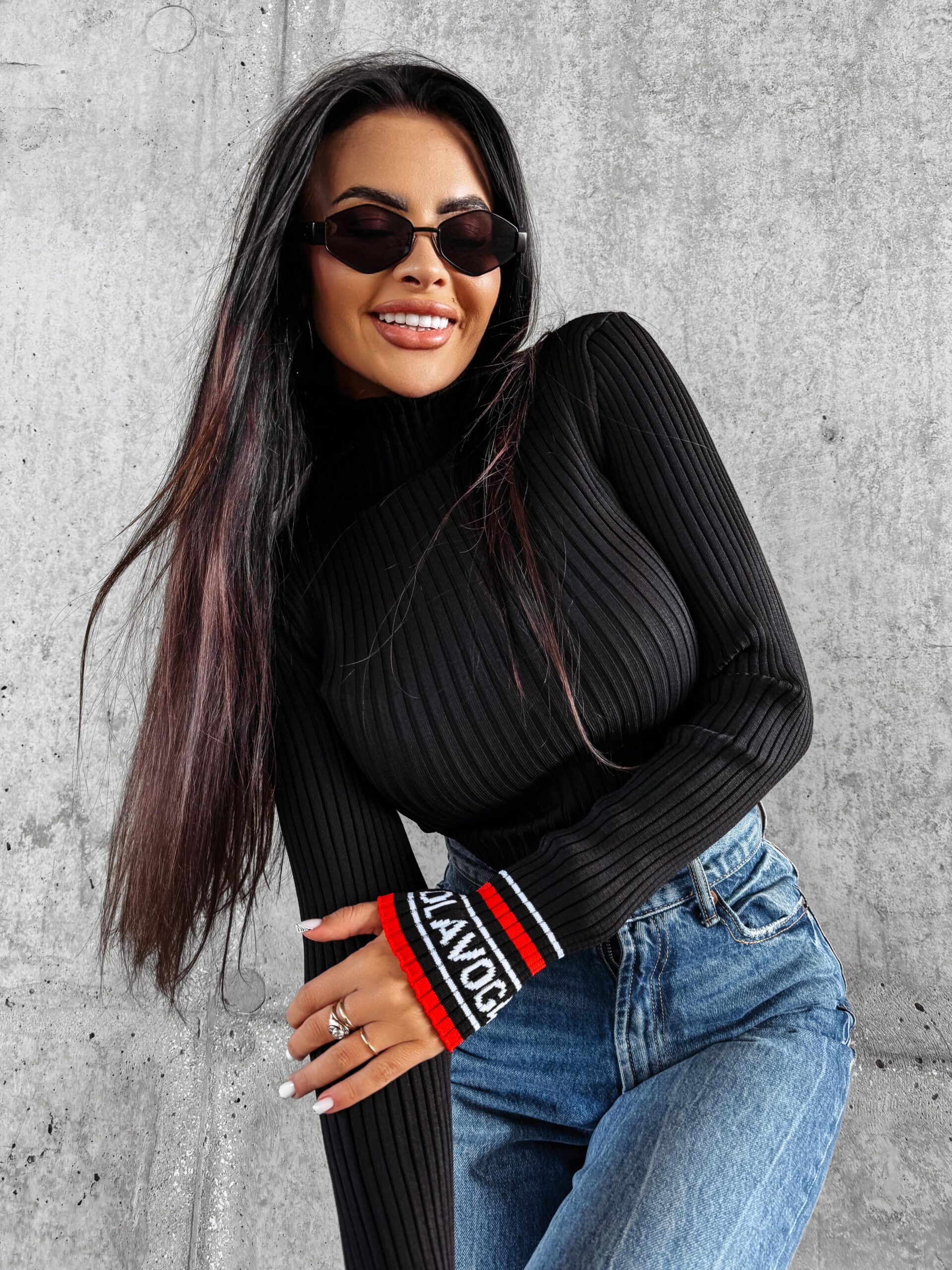 Sweter golf prążkowany NEVE OLAVOGA czarny