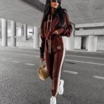 Spodnie dresowe DAISE OLAVOGA czekoladowe