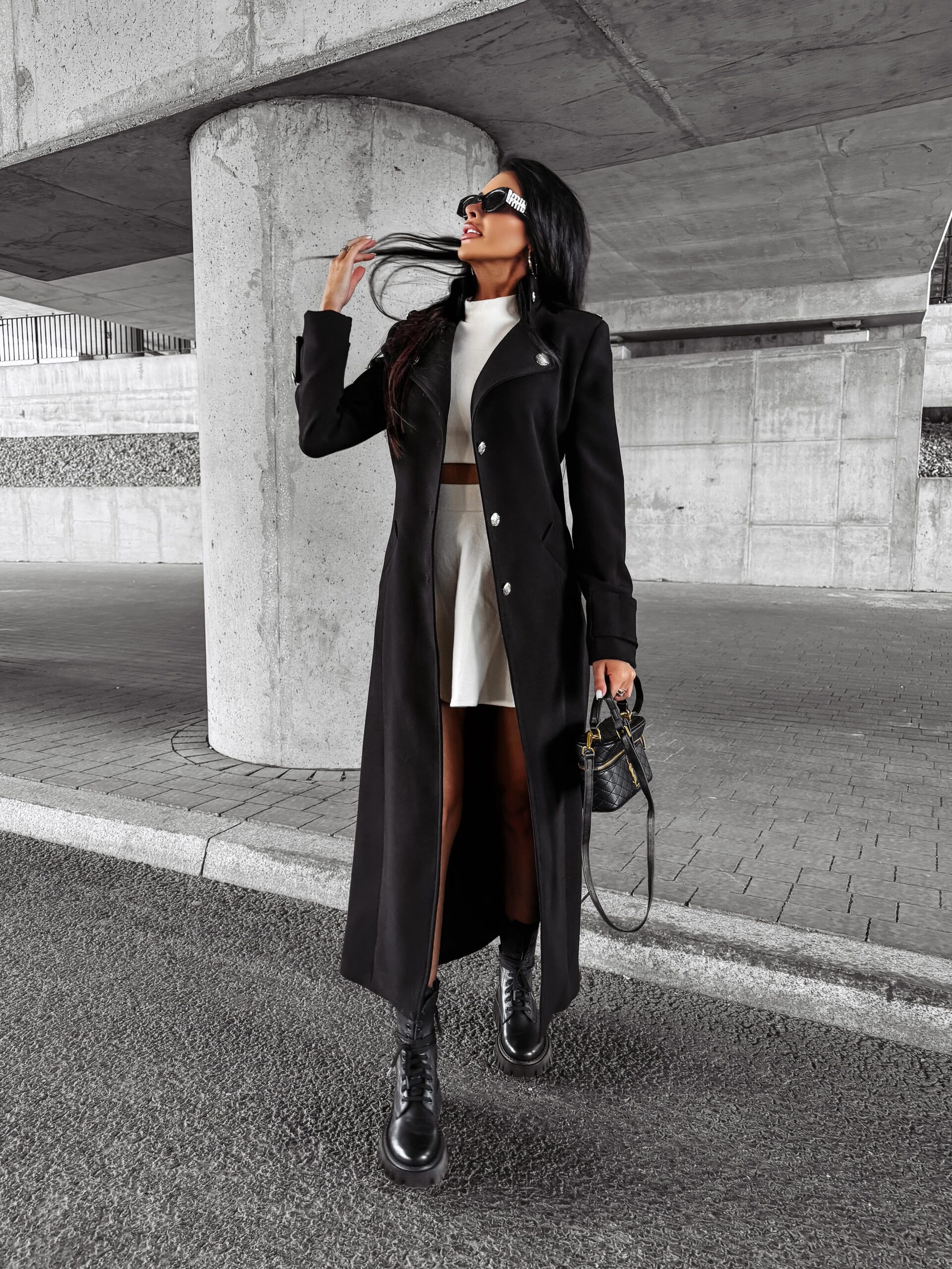 Płaszcz elegancki damski RUE OLAVOGA czarny